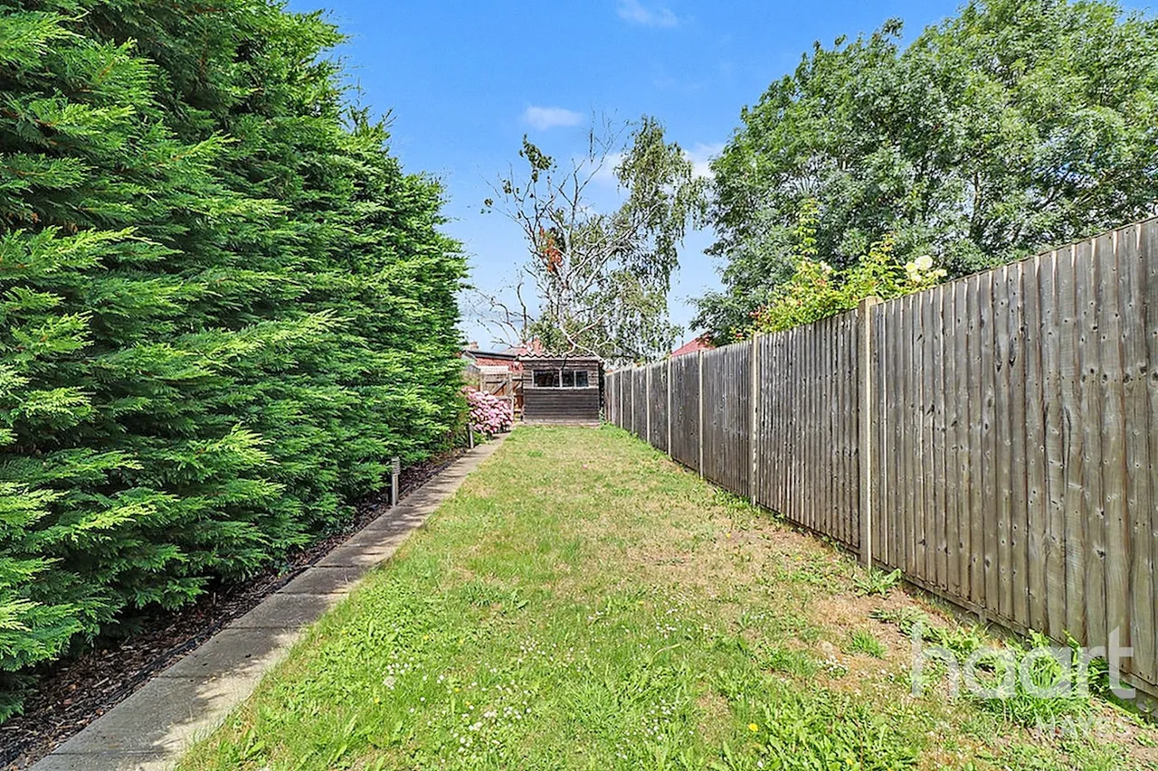 Lansbury Drive, Hayes, UB4, photo 11