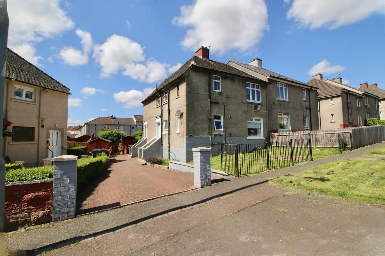 2 bed flat for sale — Barrowfield Street, Coatbridge, ML5 4BJ