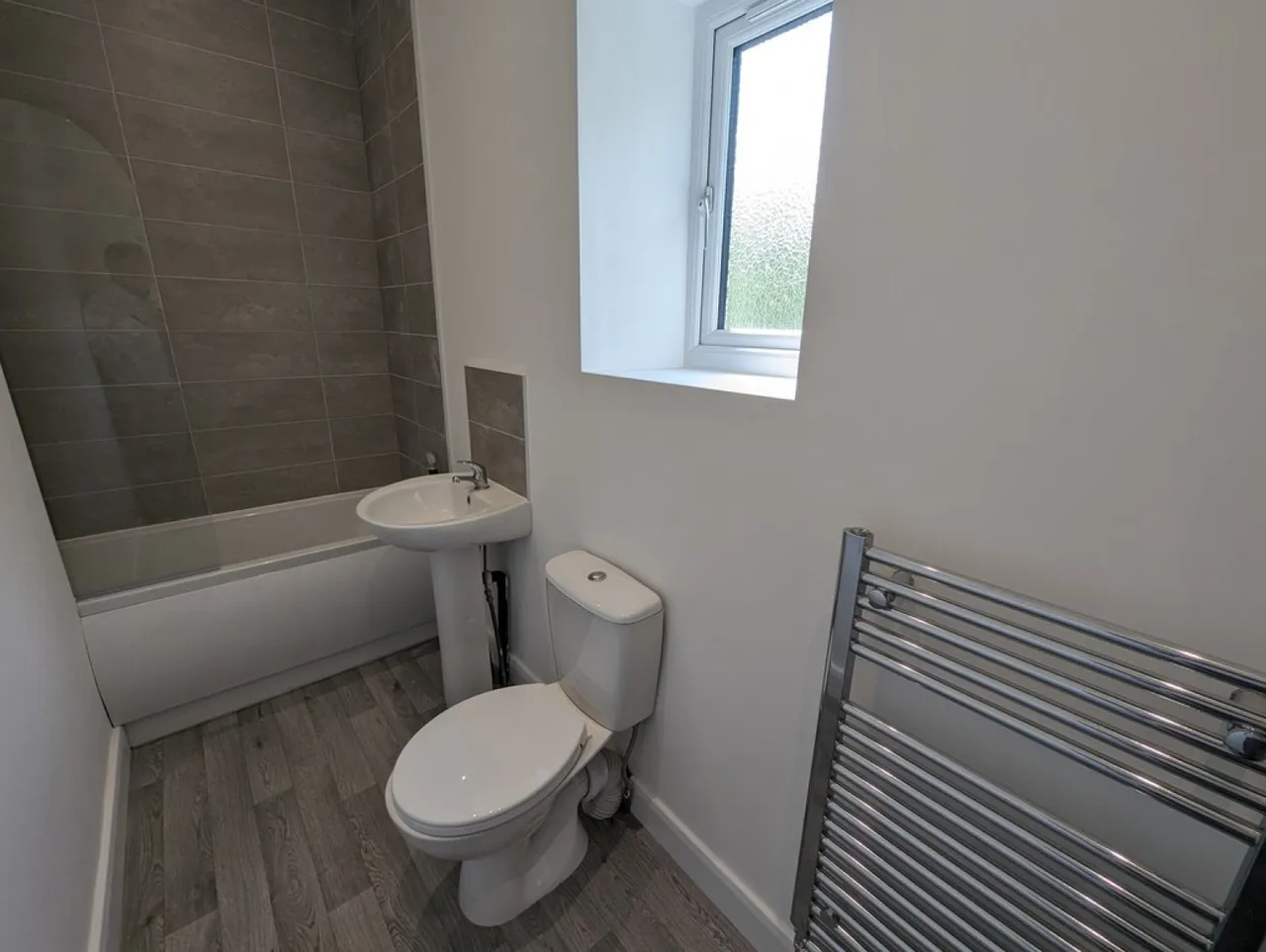 Leeds Road, Bradley, photo 5