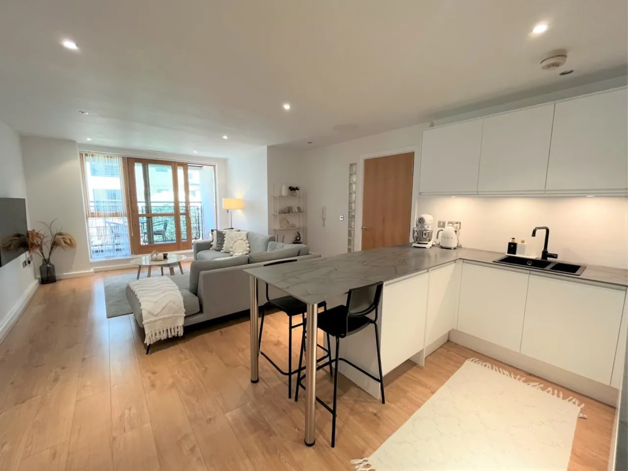2 bed flat for sale, St James Quay, Brewery Wharf, LS10