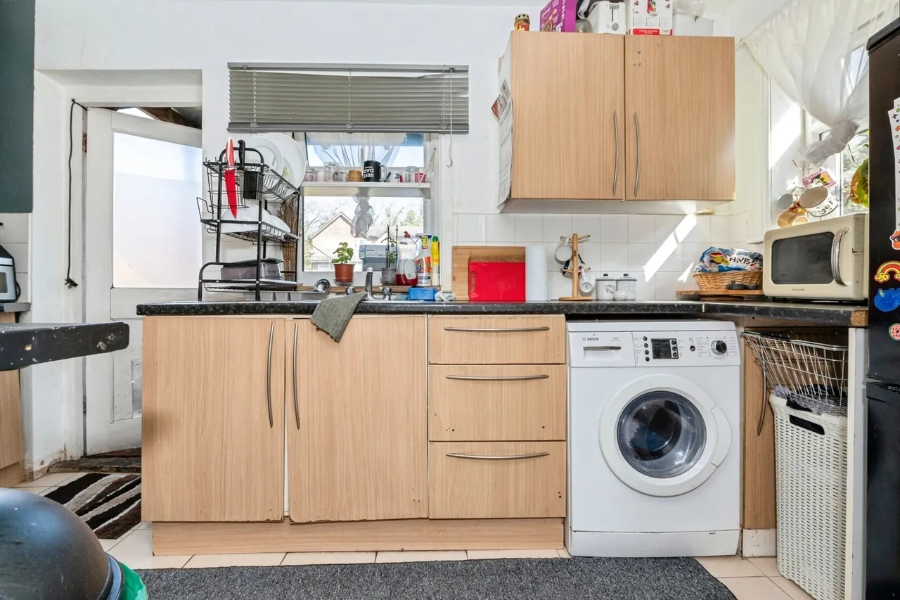 London Road, Purfleet-on-Thames, Essex, RM19, photo 10
