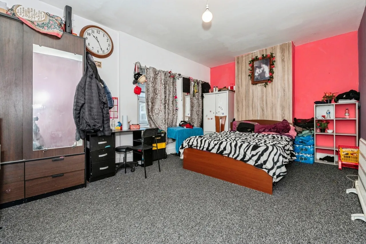 London Road, Purfleet-on-Thames, Essex, RM19, photo 5