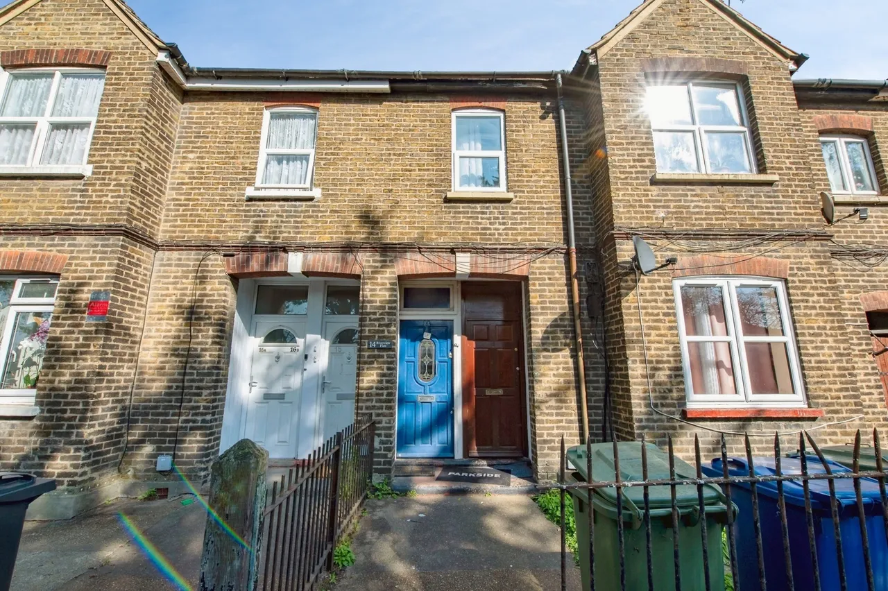 London Road, Purfleet-on-Thames, Essex, RM19, photo 12