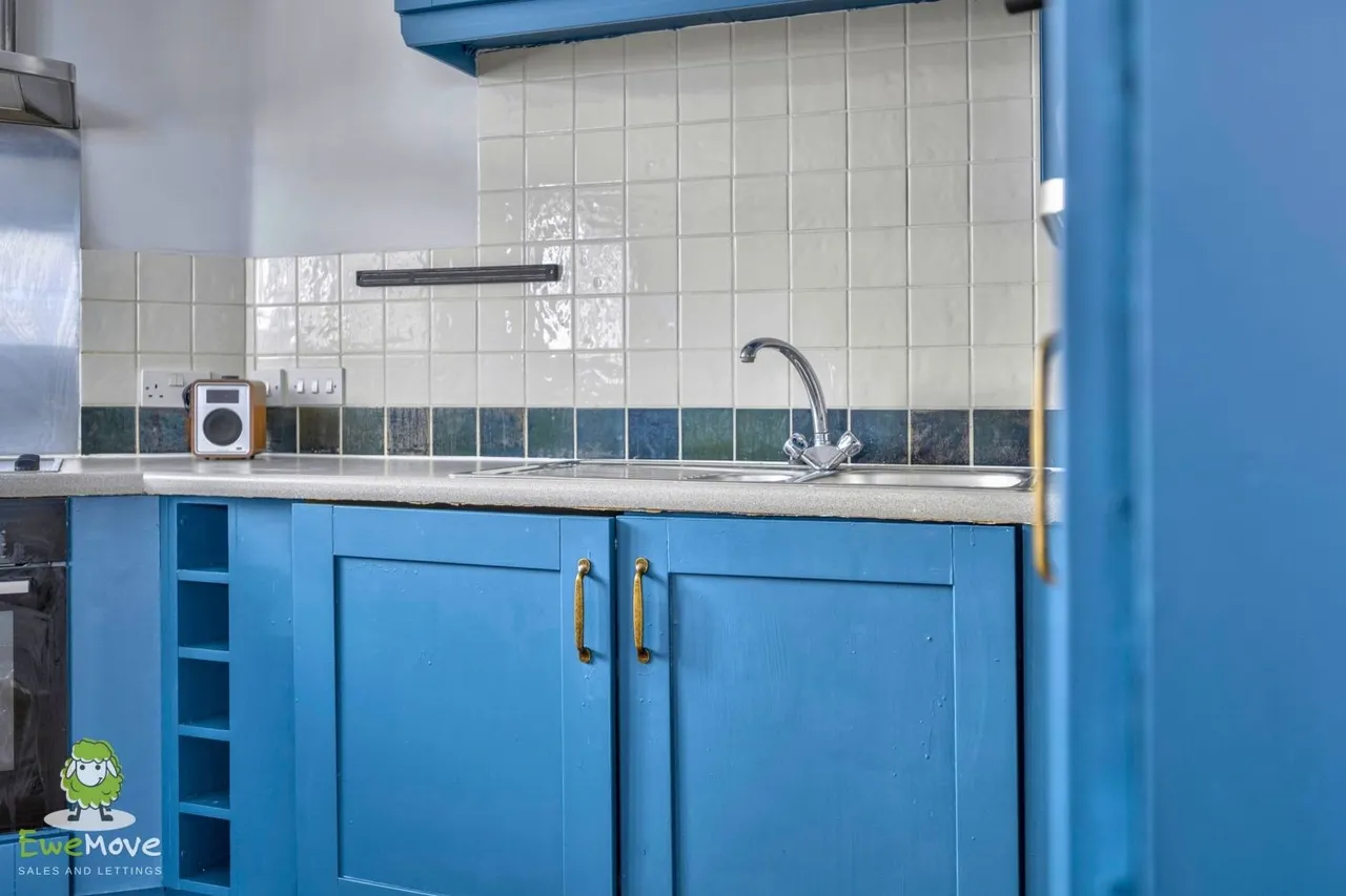 Gilberts Hill School House, Swindon, SN1, photo 6