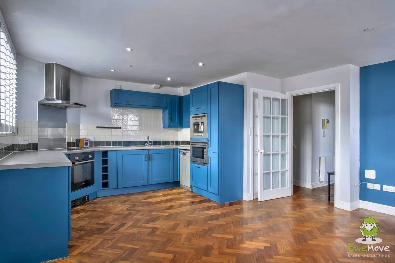 Gilberts Hill School House, Swindon, SN1, photo 8
