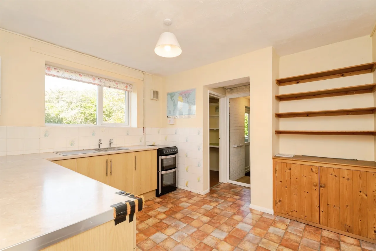 Barons Close, Fakenham, photo 2