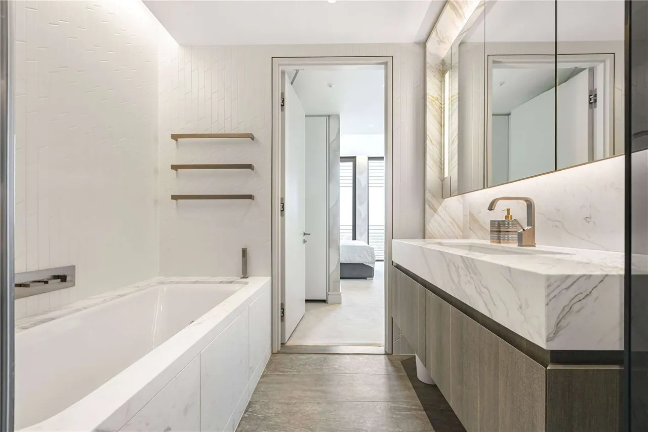 Houndsditch, London, EC3A, photo 20