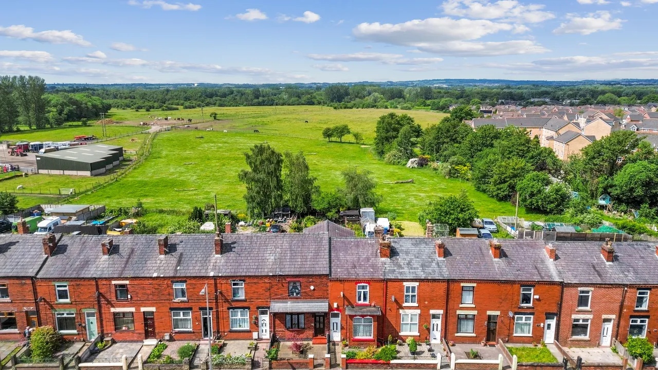 Park Road, Hindley, Wigan, Wigan, WN2 3RX, photo 2