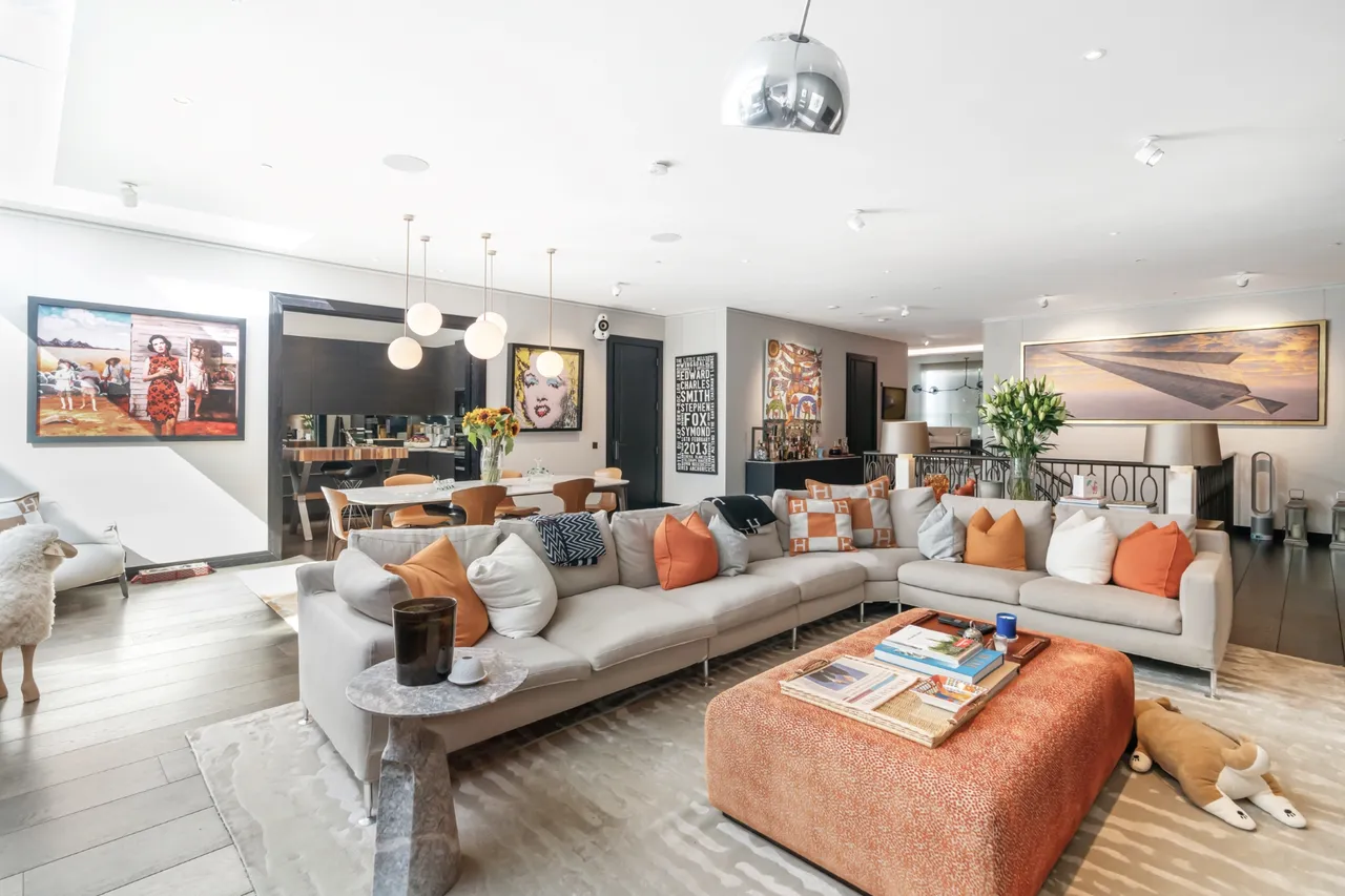 Knights House, Cheval Place, Knightsbridge, London, photo 5