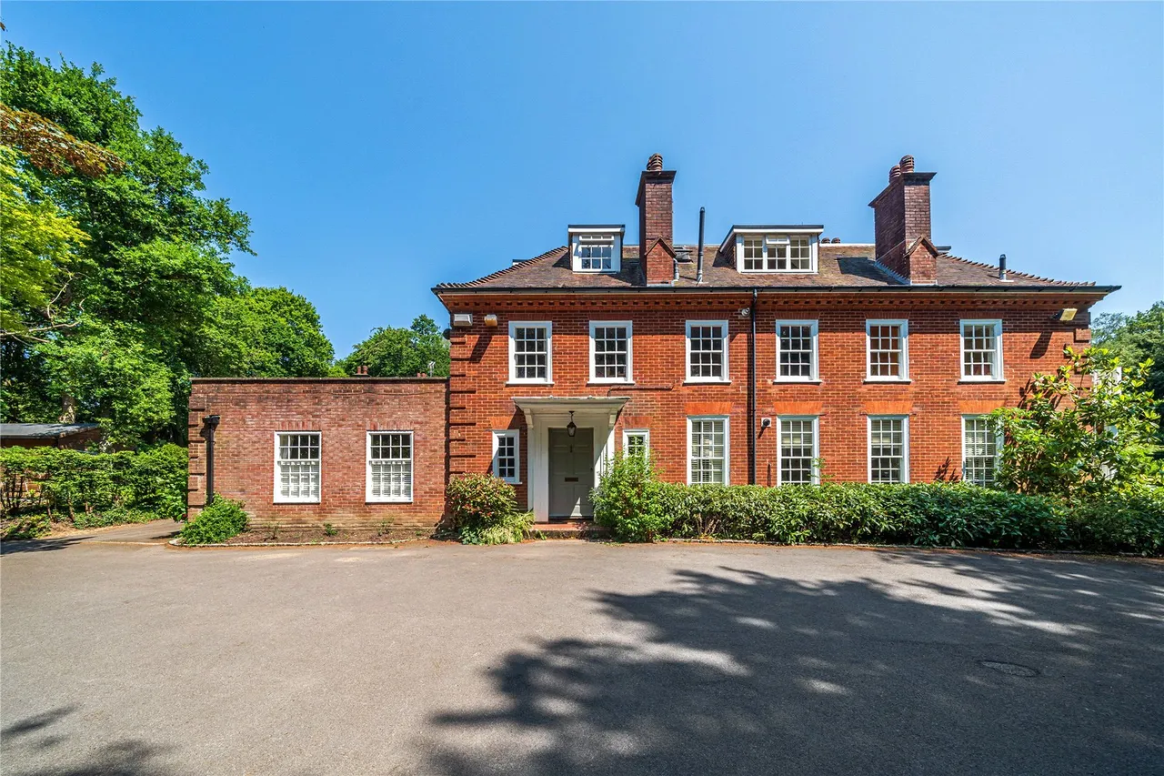 Farnham Lane, Haslemere, GU27, photo 16