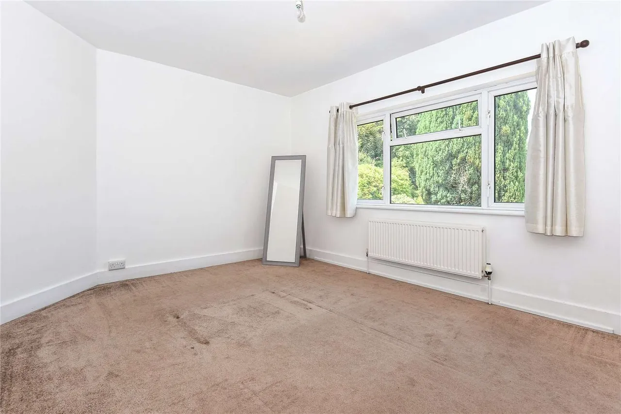 Sandhills Lane, Virginia Water, GU25, photo 6