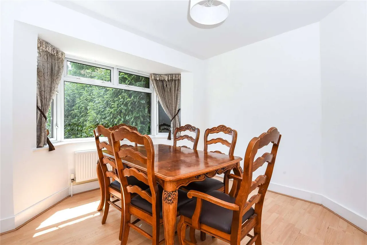 Sandhills Lane, Virginia Water, GU25, photo 5