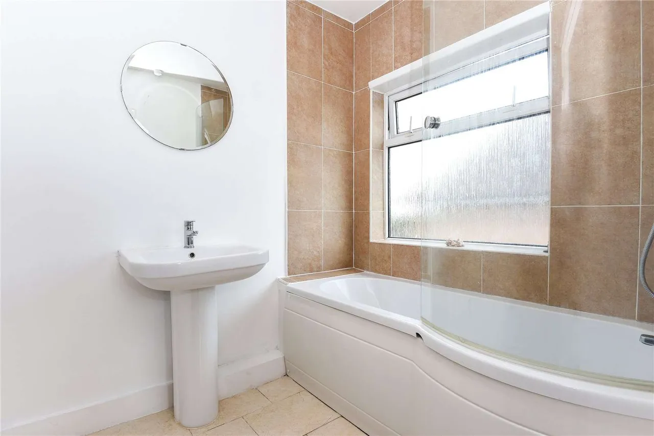 Sandhills Lane, Virginia Water, GU25, photo 7