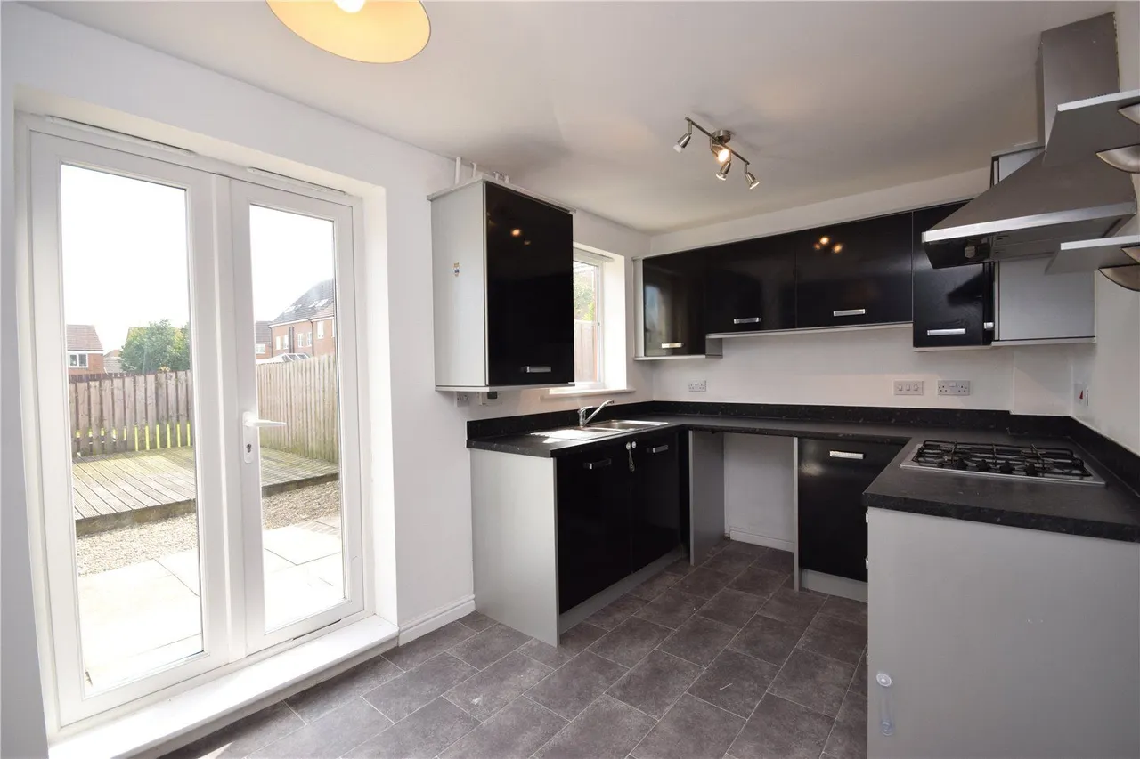 Whinmoor Way, Leeds, LS14, photo 3