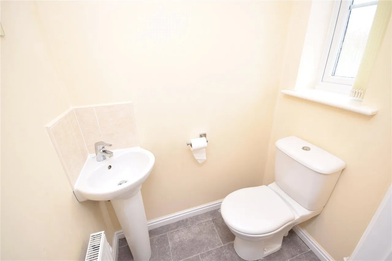 Whinmoor Way, Leeds, LS14, photo 11