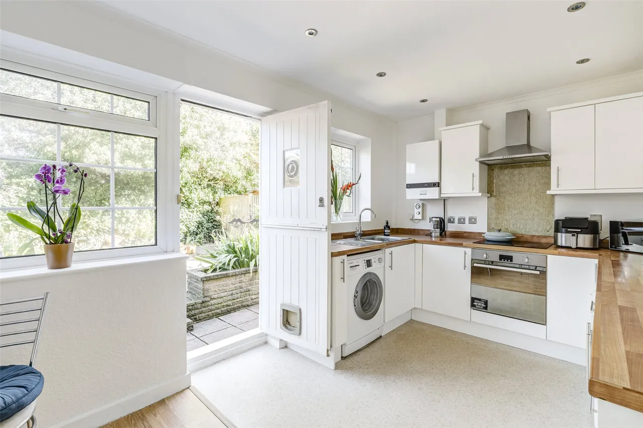 Horsham Road, Findon Village, BN14, photo 4