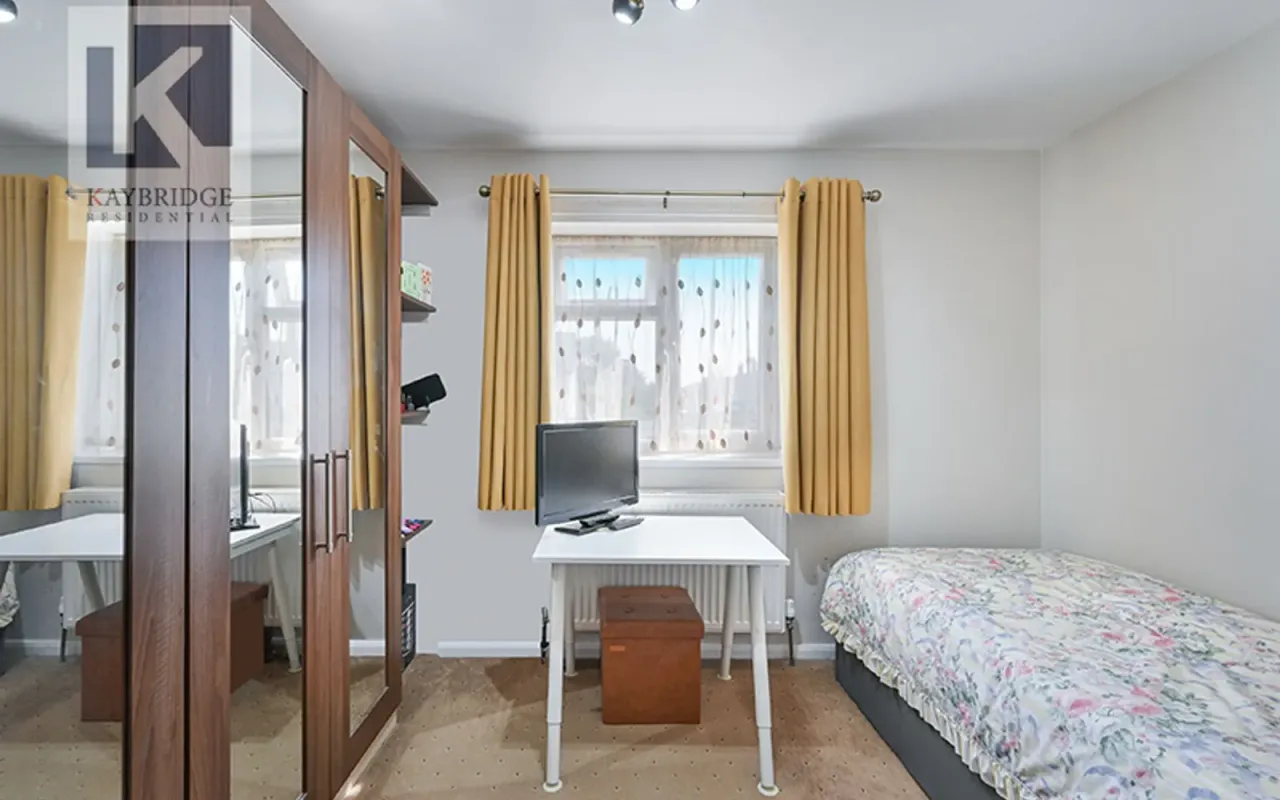 Harvester Road, Epsom, KT19, photo 8