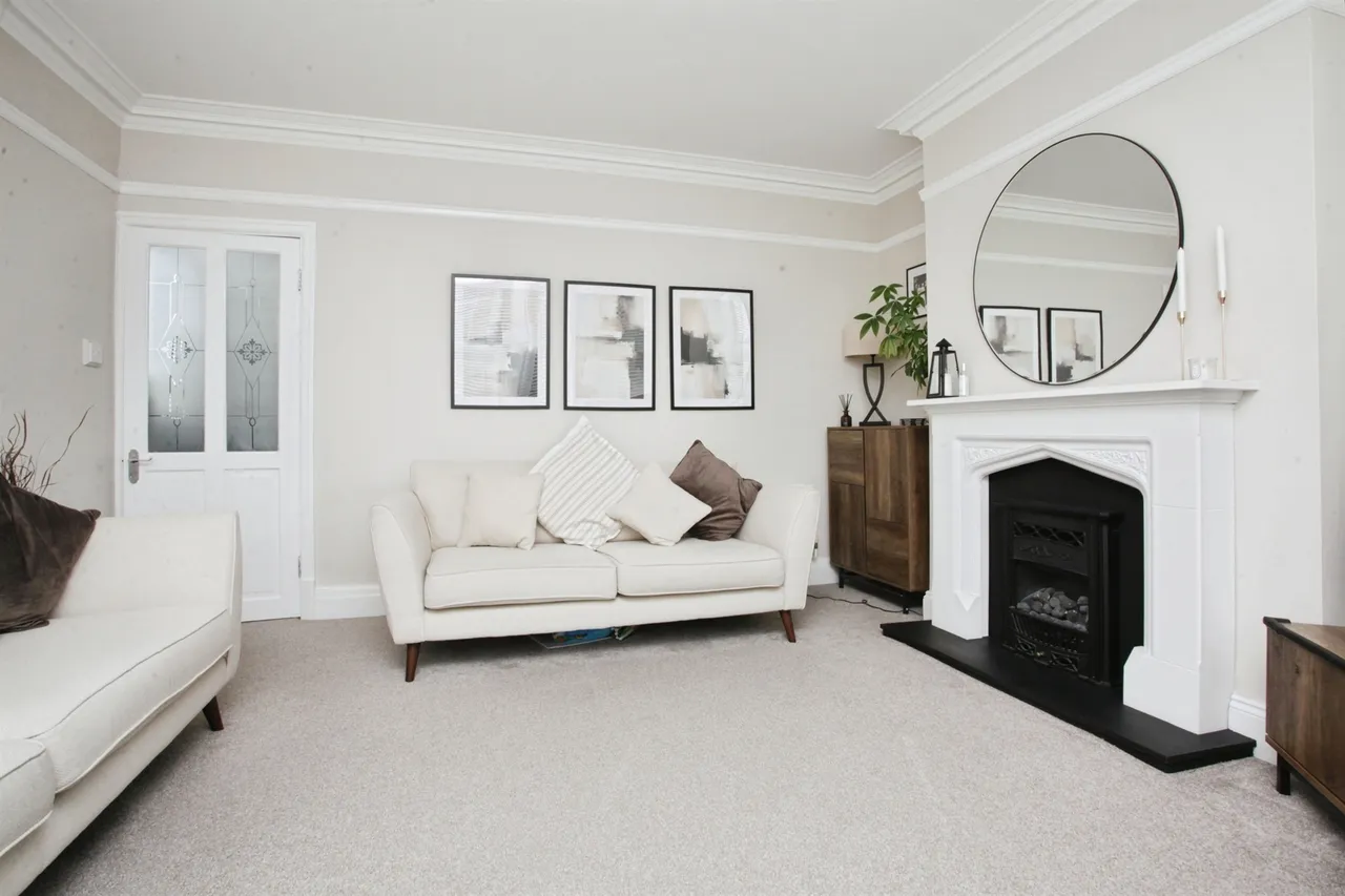 Lancaster Road, RUGBY, photo 7