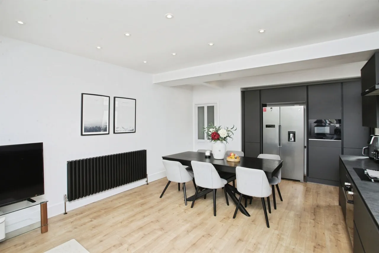 Lancaster Road, RUGBY, photo 9