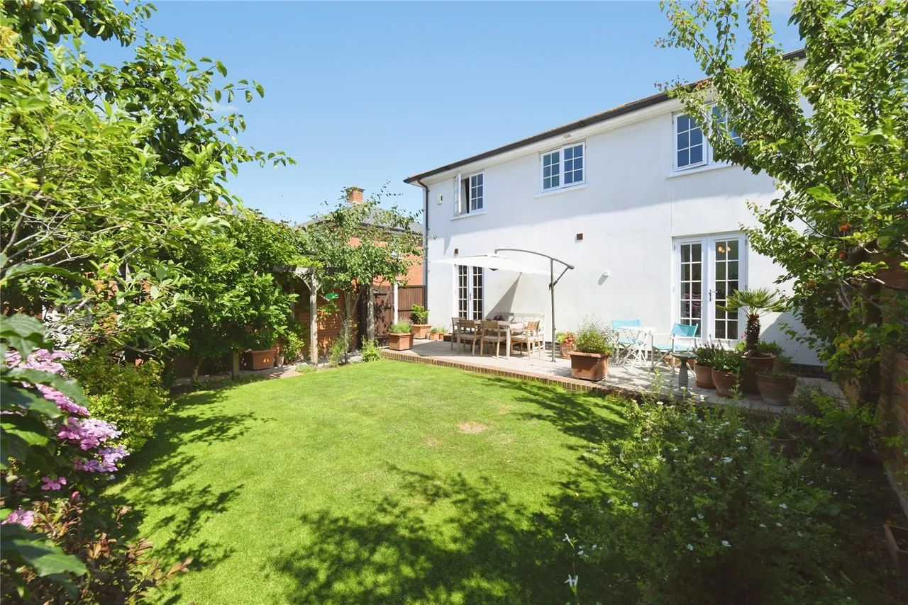 Kelso Close, Rayleigh, Essex, SS6, photo 22