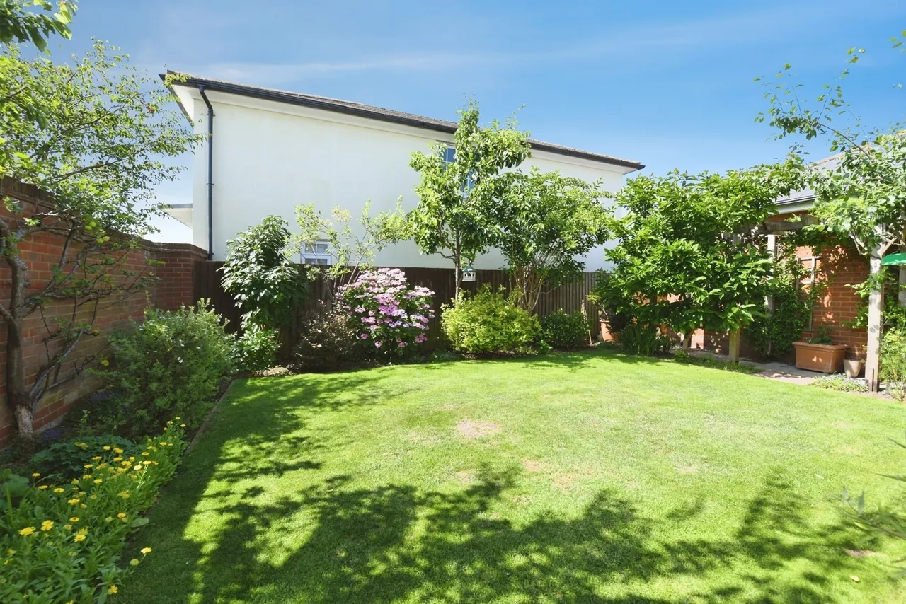 Kelso Close, Rayleigh, Essex, SS6, photo 23