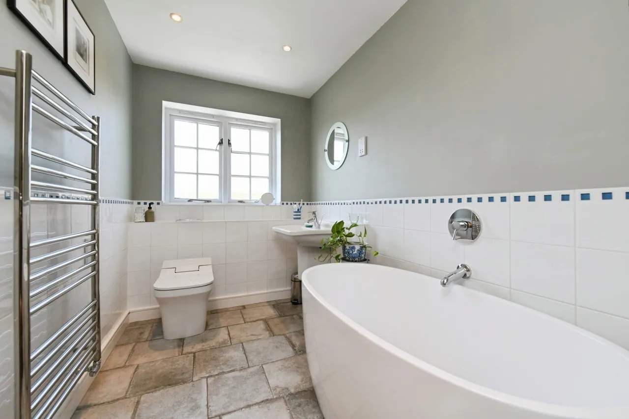 Kelso Close, Rayleigh, Essex, SS6, photo 16