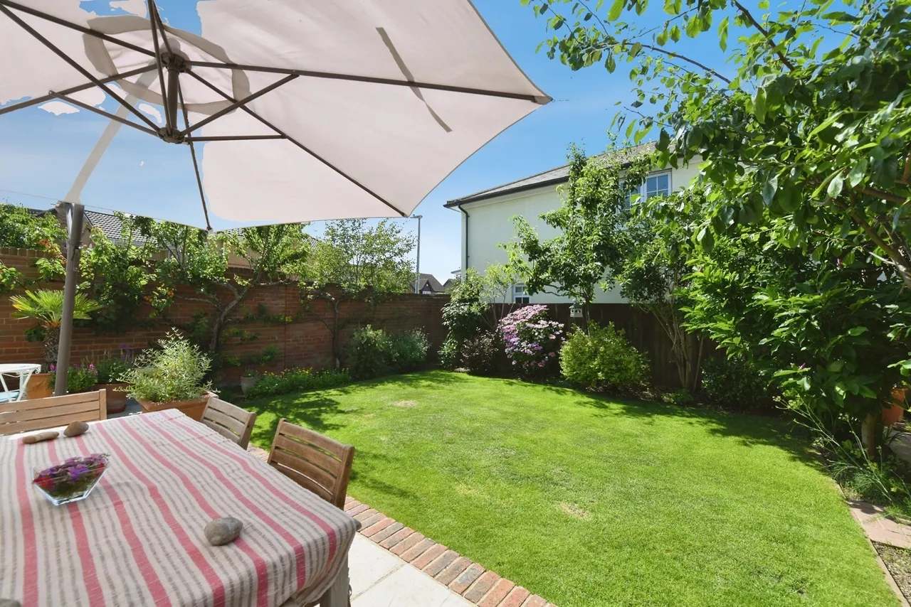 Kelso Close, Rayleigh, Essex, SS6, photo 2