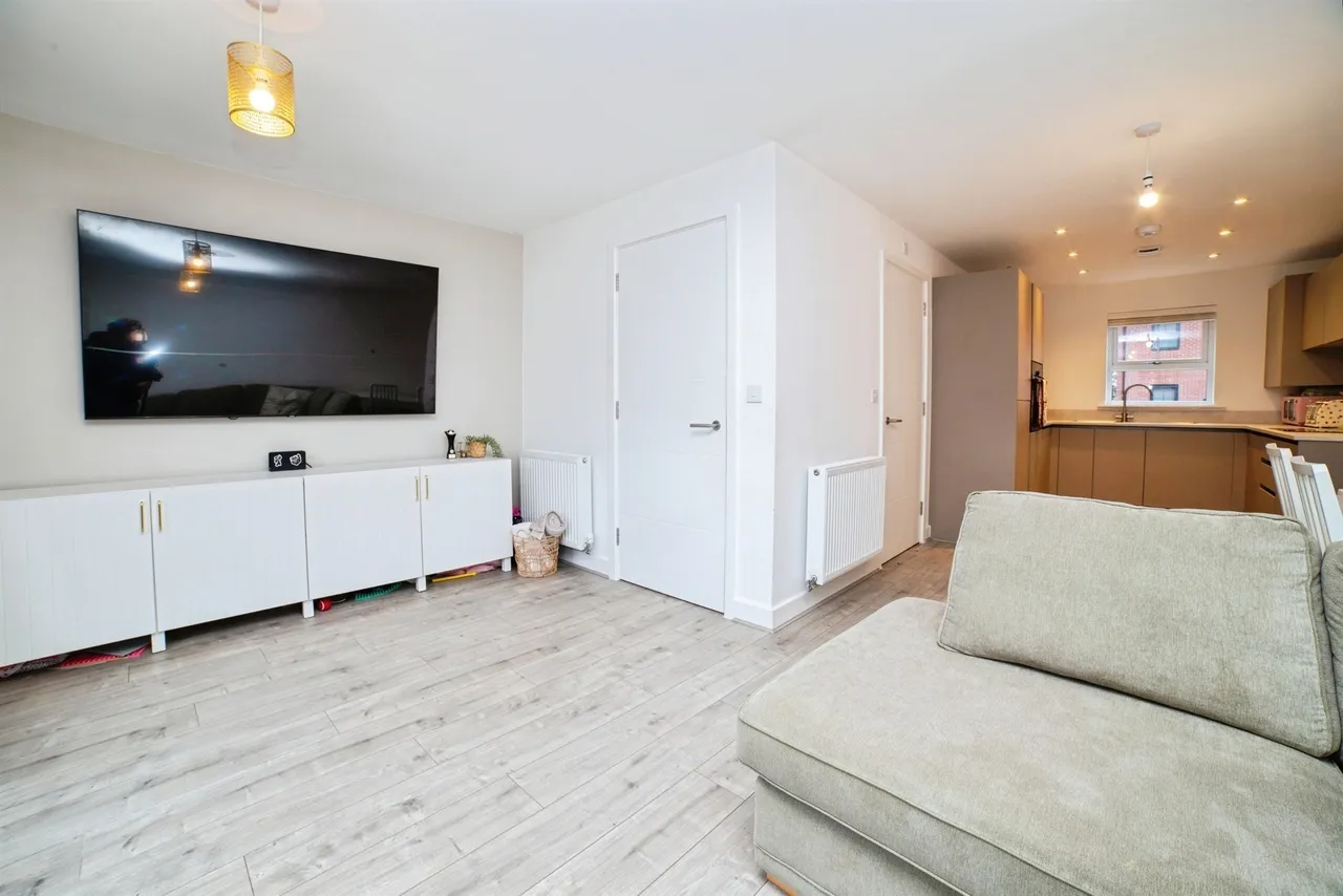 Covert Avenue, Shirland, DE55, photo 5