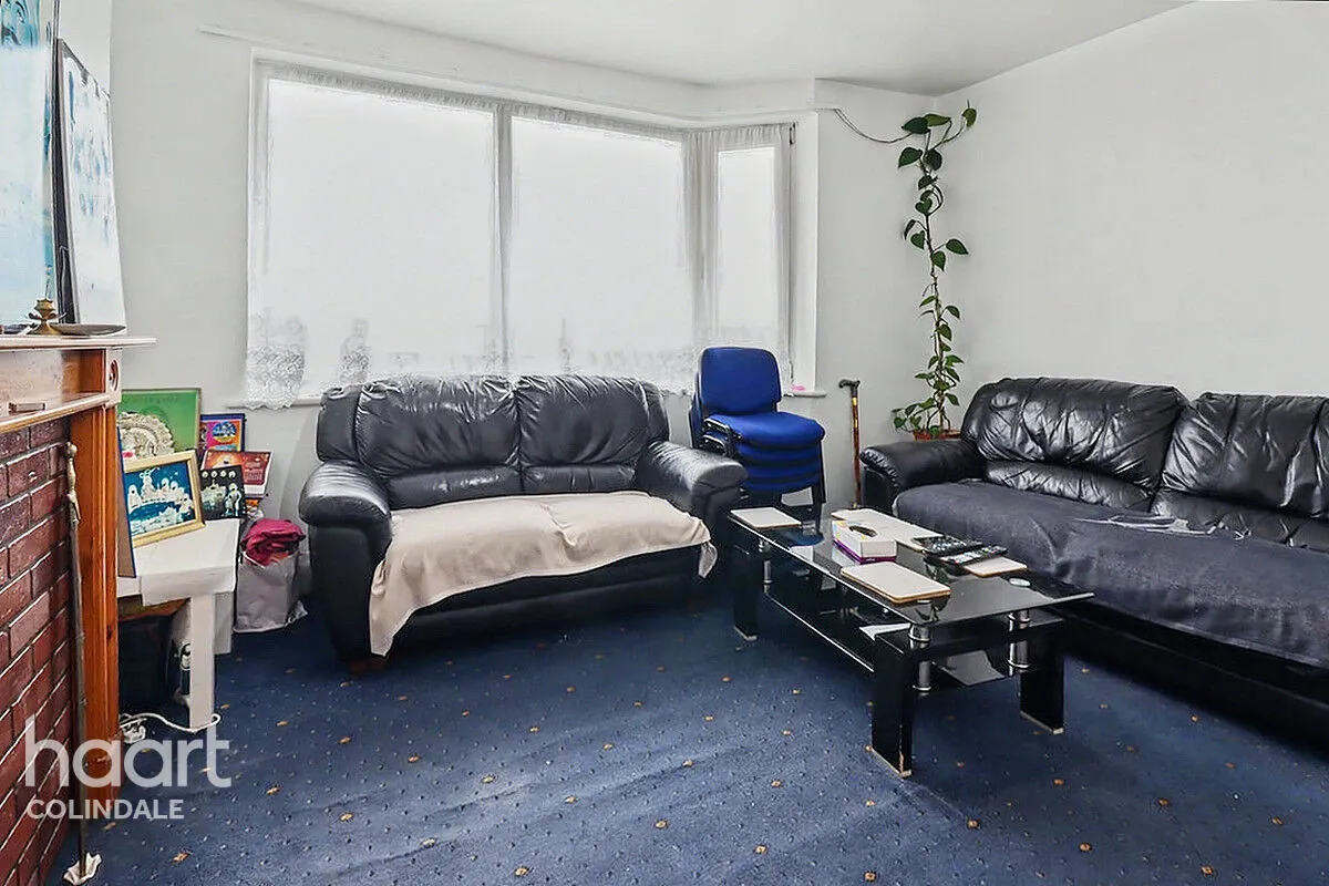 Blundell Road, HA8, photo 4