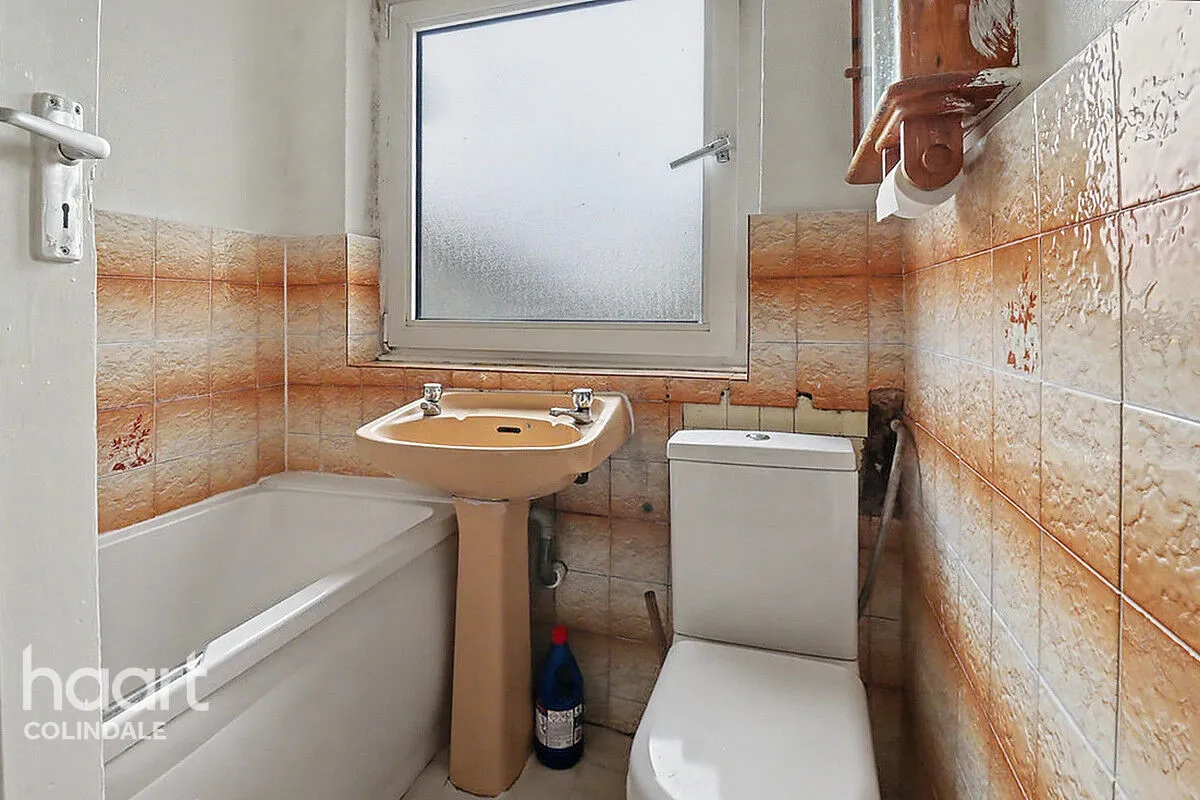 Blundell Road, HA8, photo 6