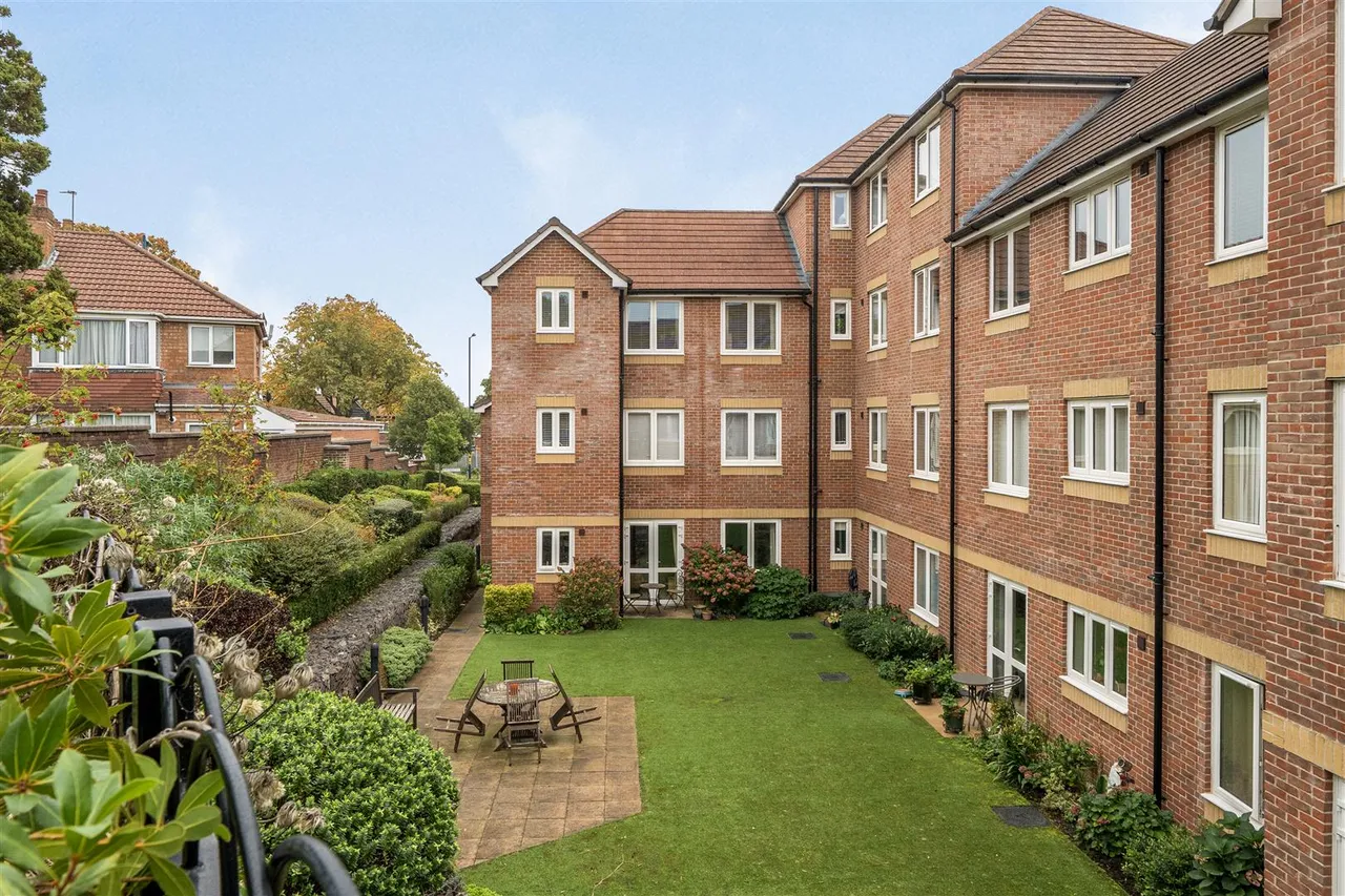 Quinton Lane, Quinton, B32, photo 13