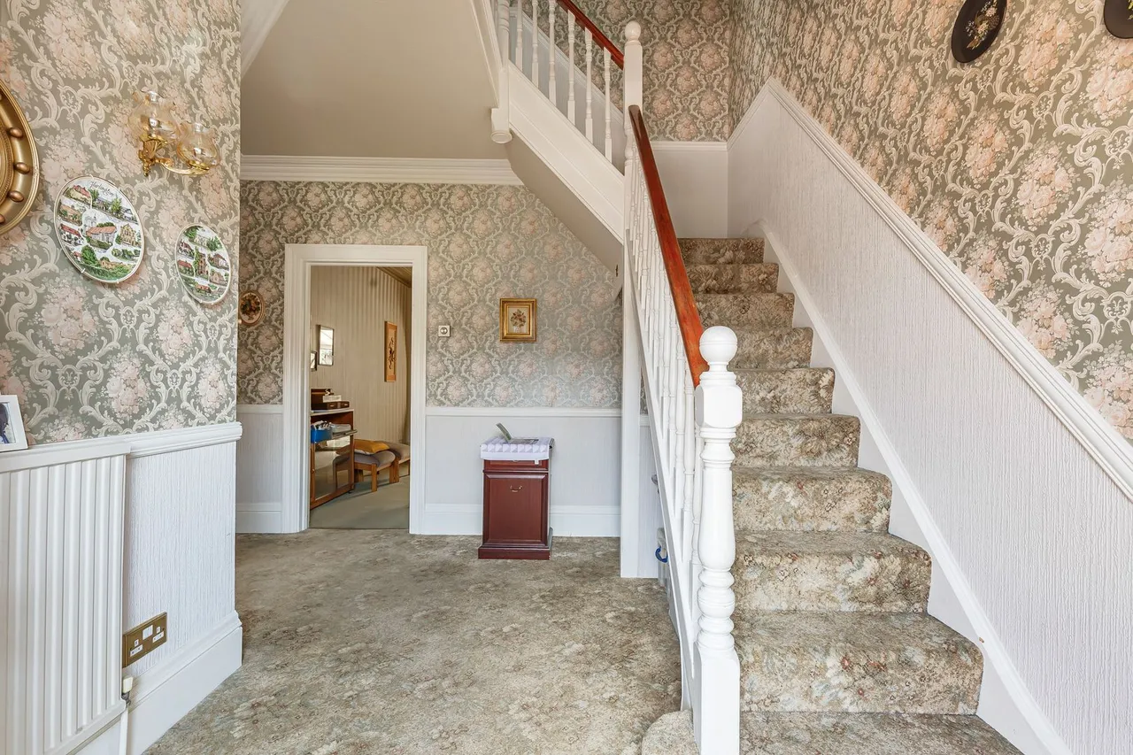 Fordbridge Road, Ashford, TW15, photo 14