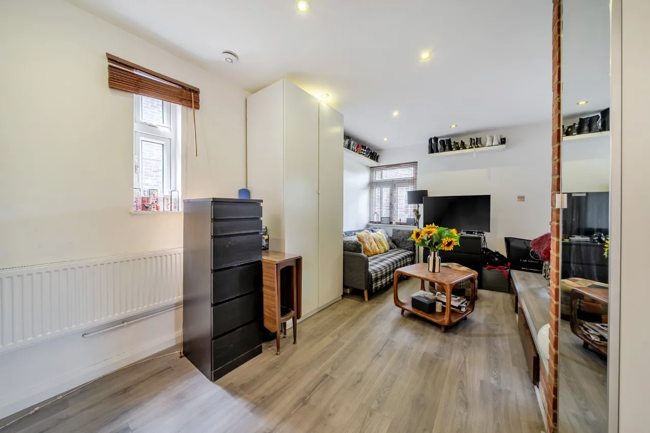 Wyndham Road, Camberwell, SE5, photo 16