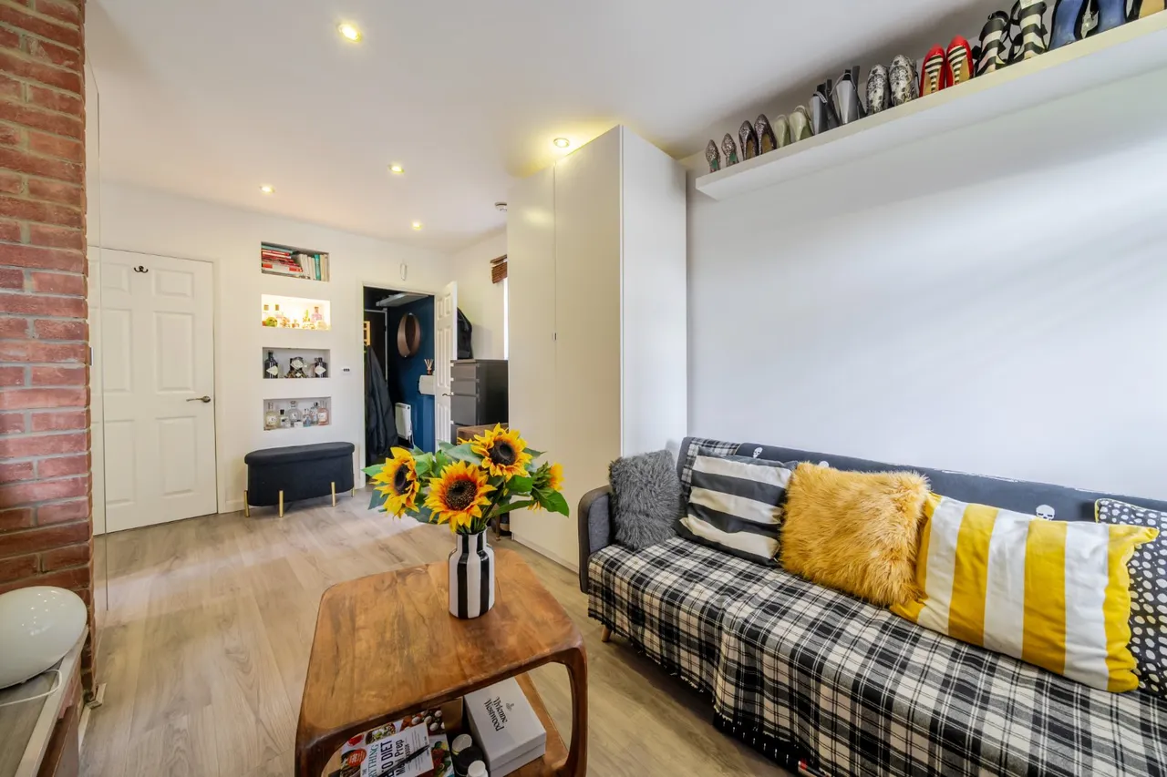 flat for sale, Wyndham Road, Camberwell, SE5
