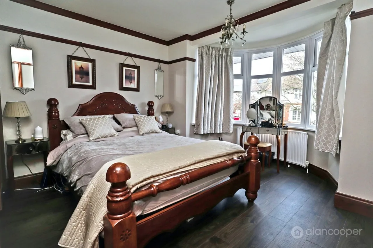 Kingsbridge Road, Weddington, CV10, photo 19