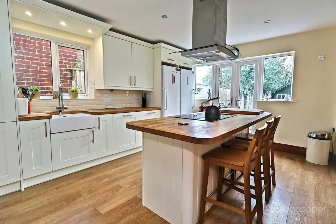 Kingsbridge Road, Weddington, CV10, photo 12