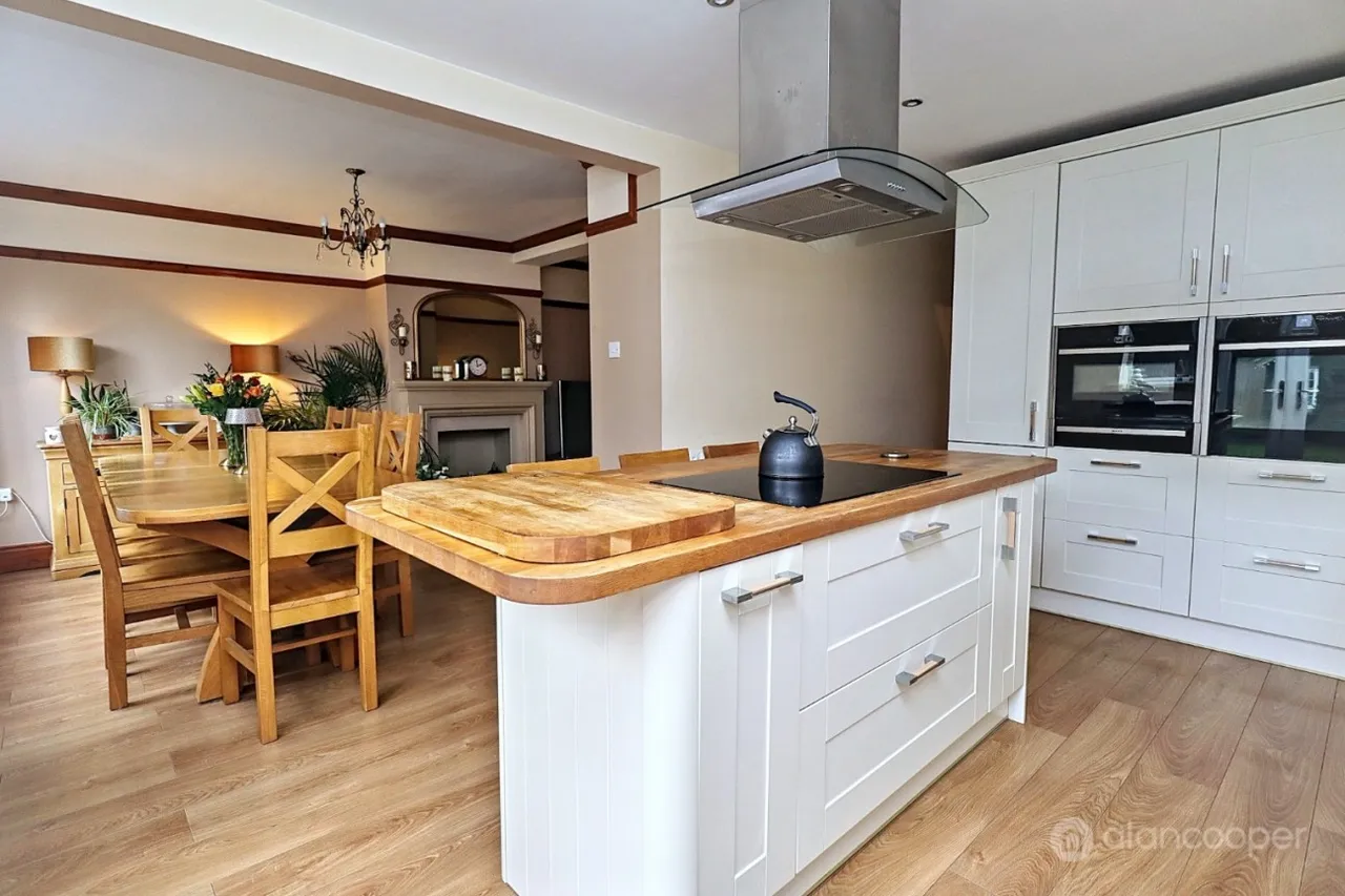 Kingsbridge Road, Weddington, CV10, photo 11