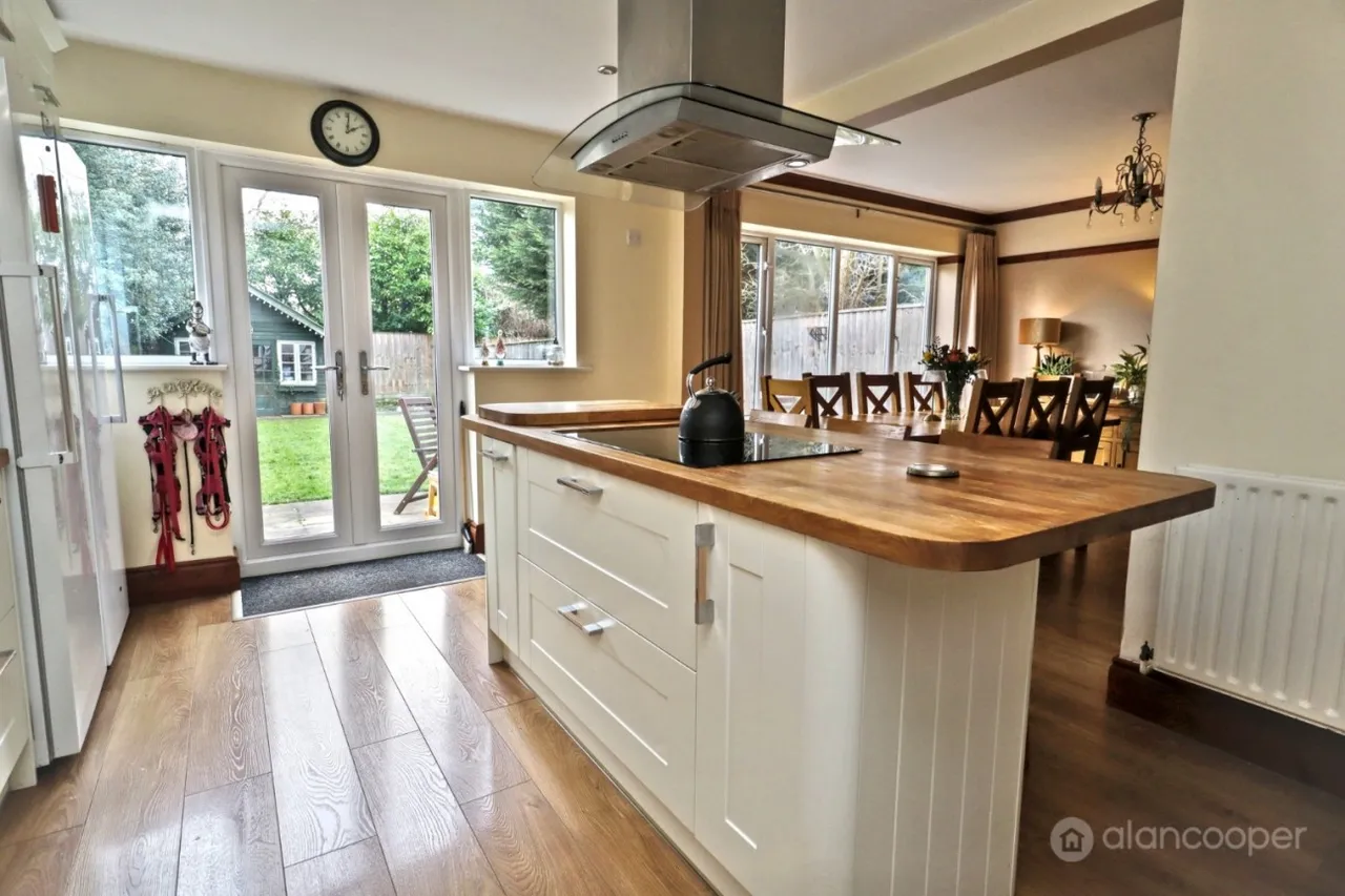 Kingsbridge Road, Weddington, CV10, photo 13