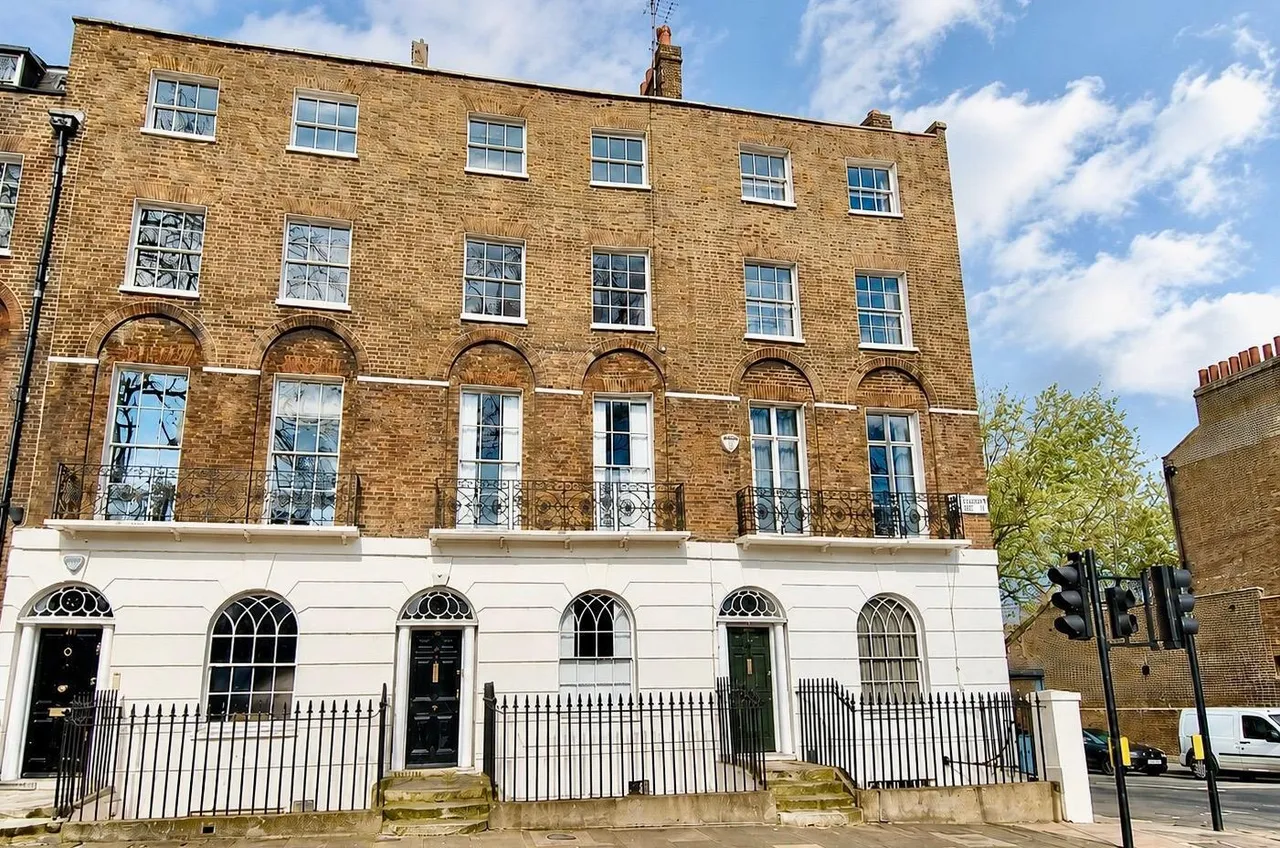 4 bed house for sale — Canonbury Square, London, N1