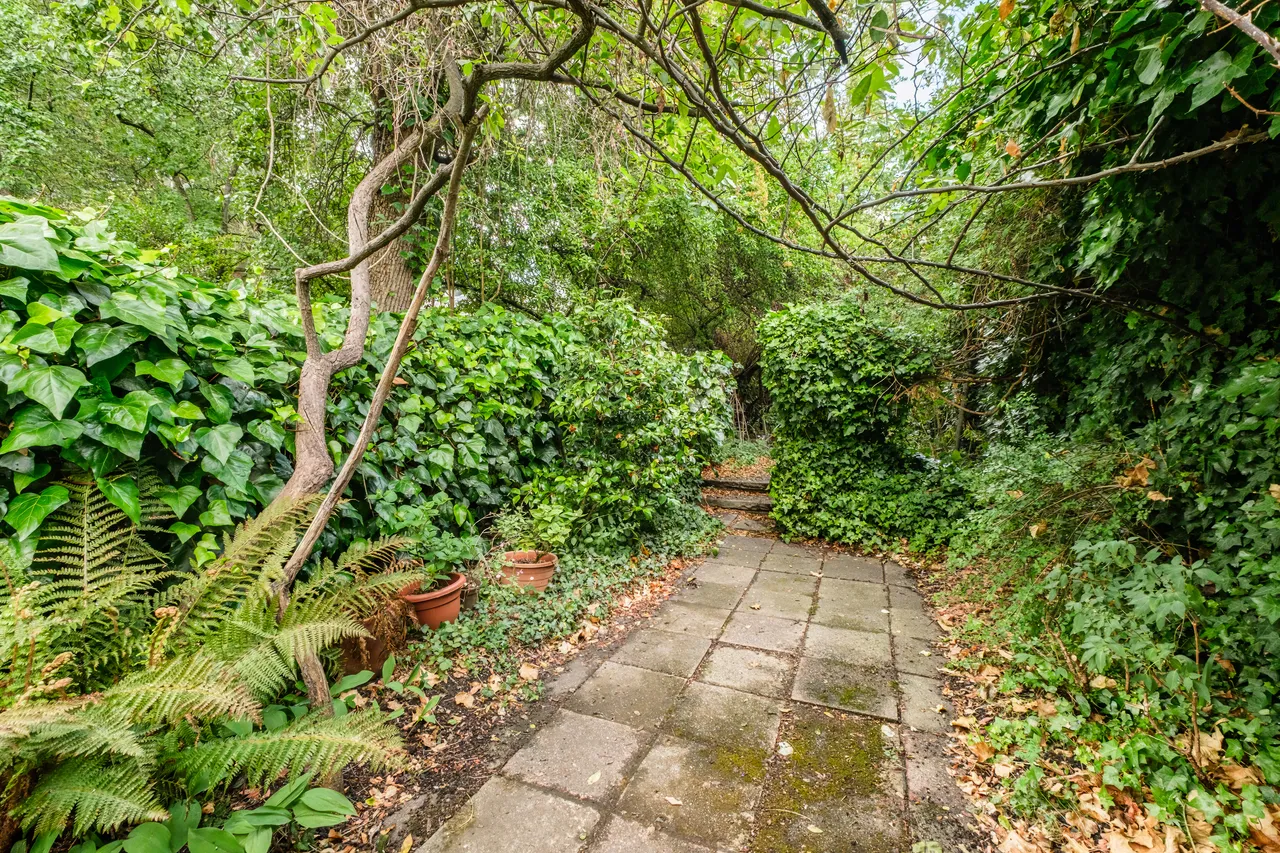Canonbury Square, London, N1, photo 25