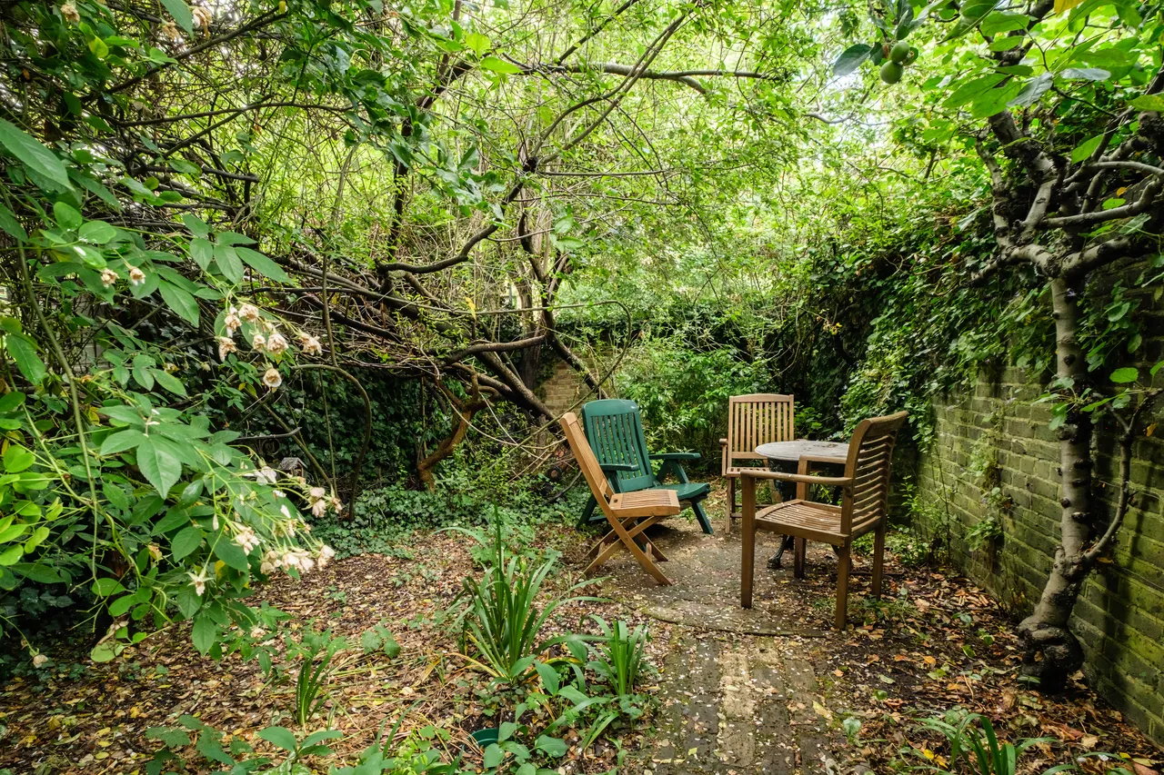 Canonbury Square, London, N1, photo 17