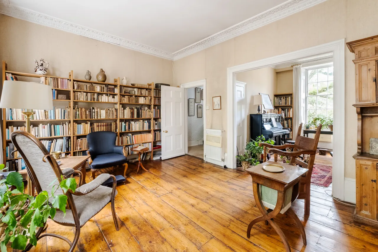Canonbury Square, London, N1, photo 26