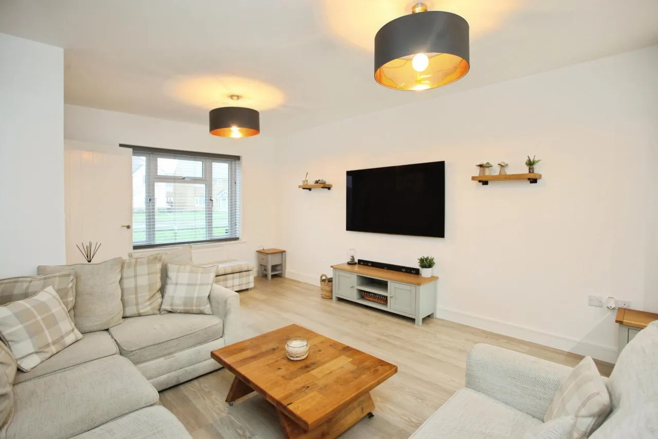 Martensite Way, Newport, NP19, photo 5