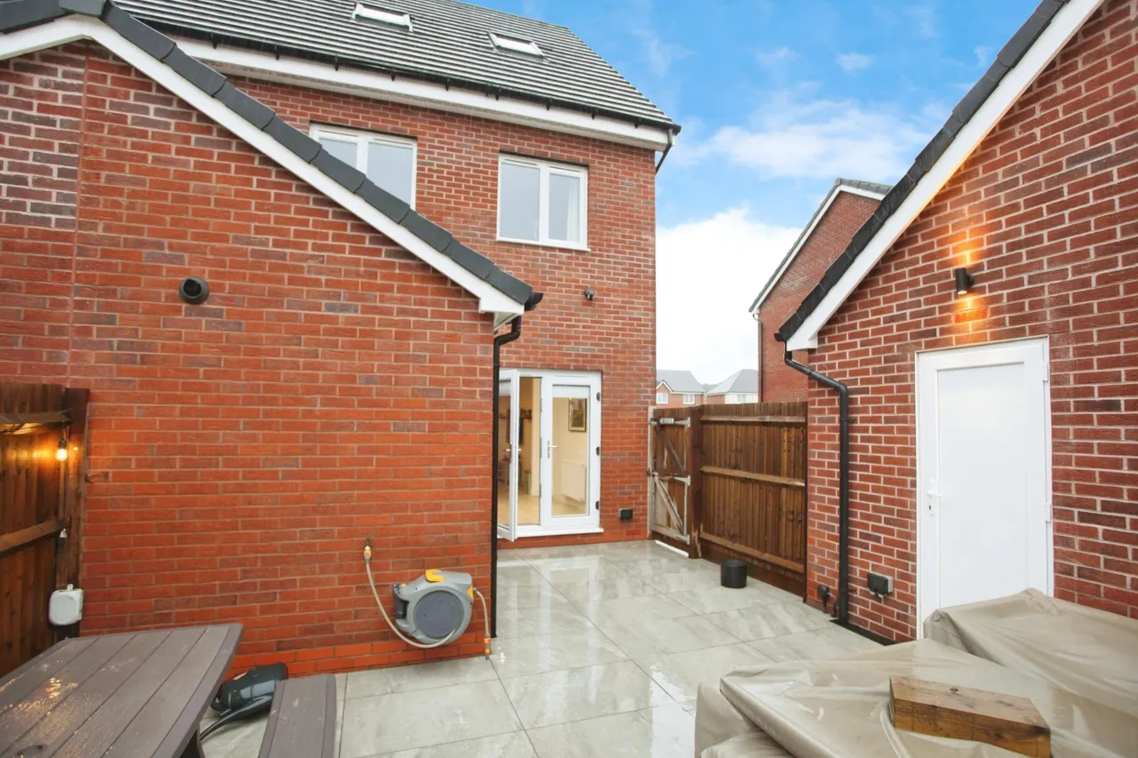 Martensite Way, Newport, NP19, photo 10