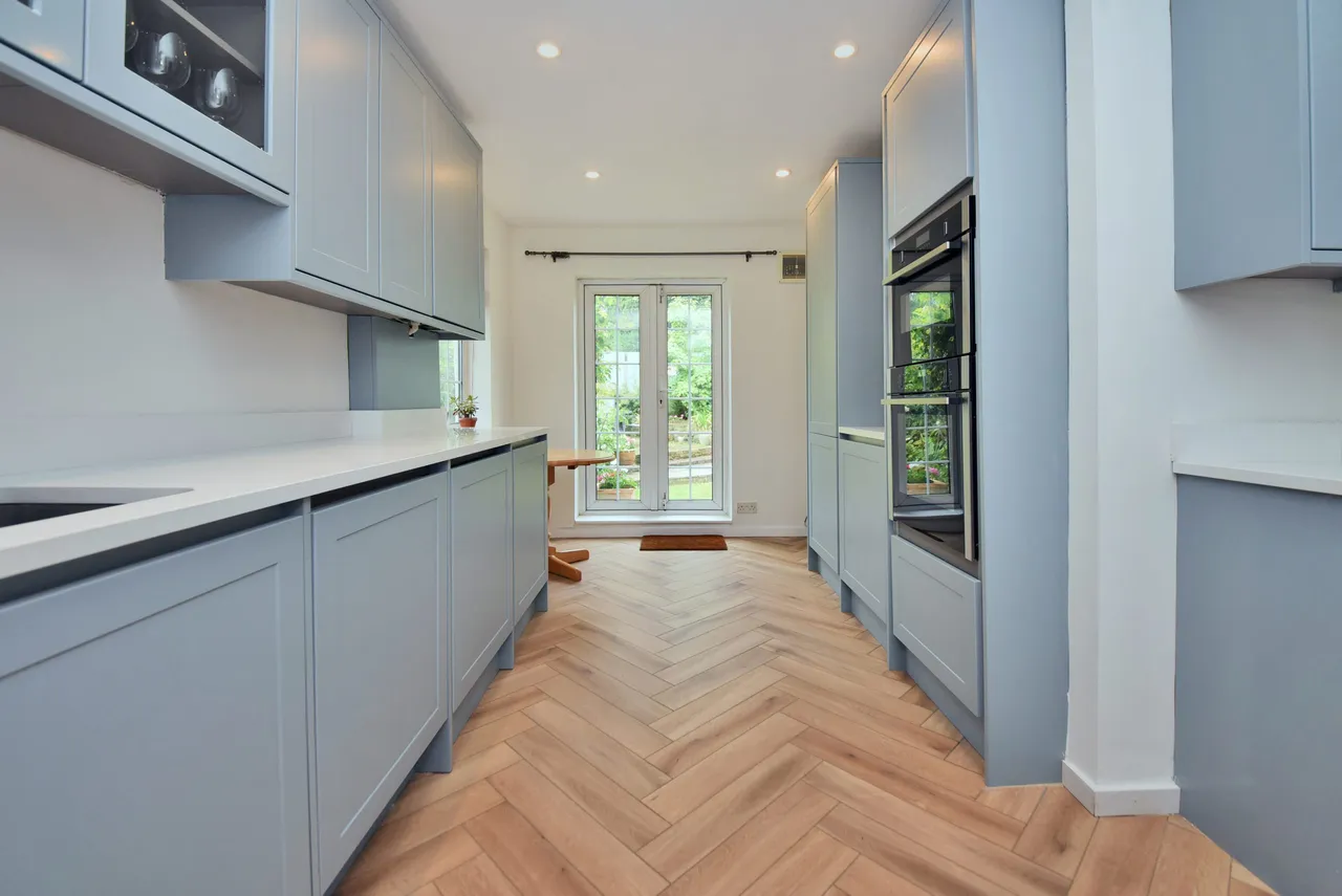 Vicarage Lane, Laleham, TW18, photo 7
