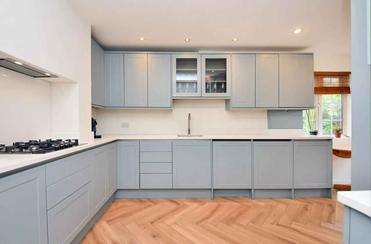 Vicarage Lane, Laleham, TW18, photo 5