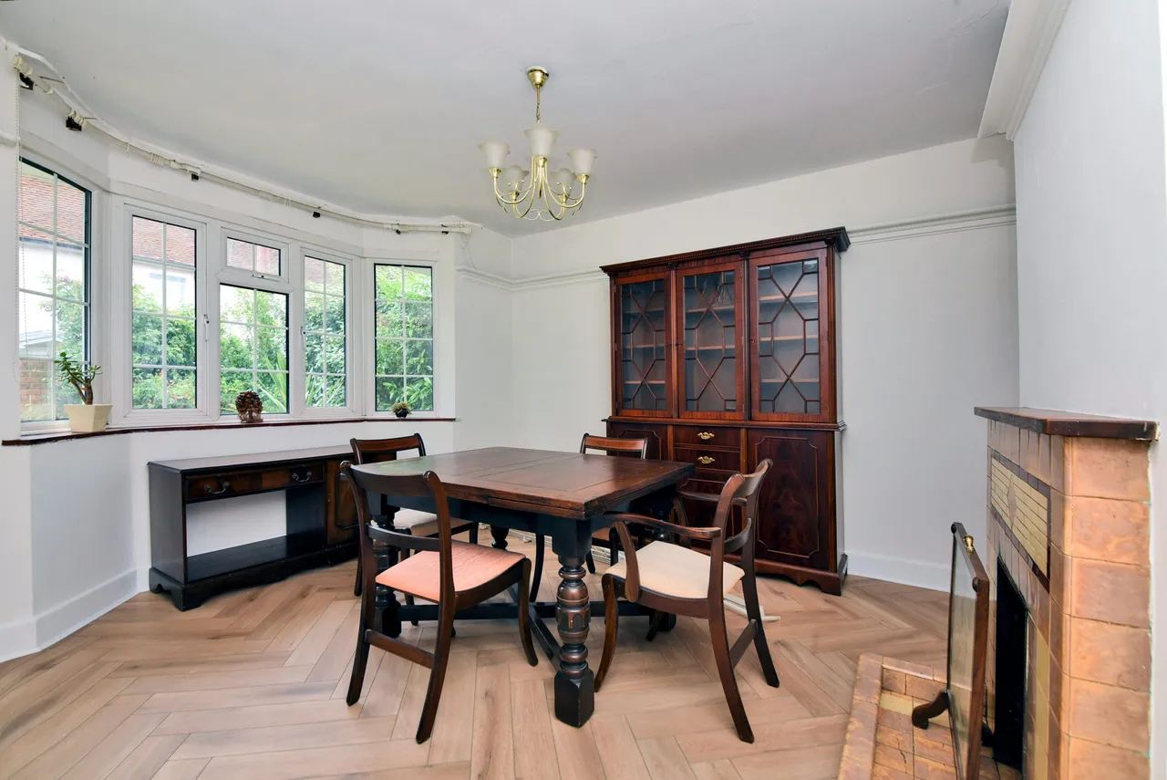 Vicarage Lane, Laleham, TW18, photo 4