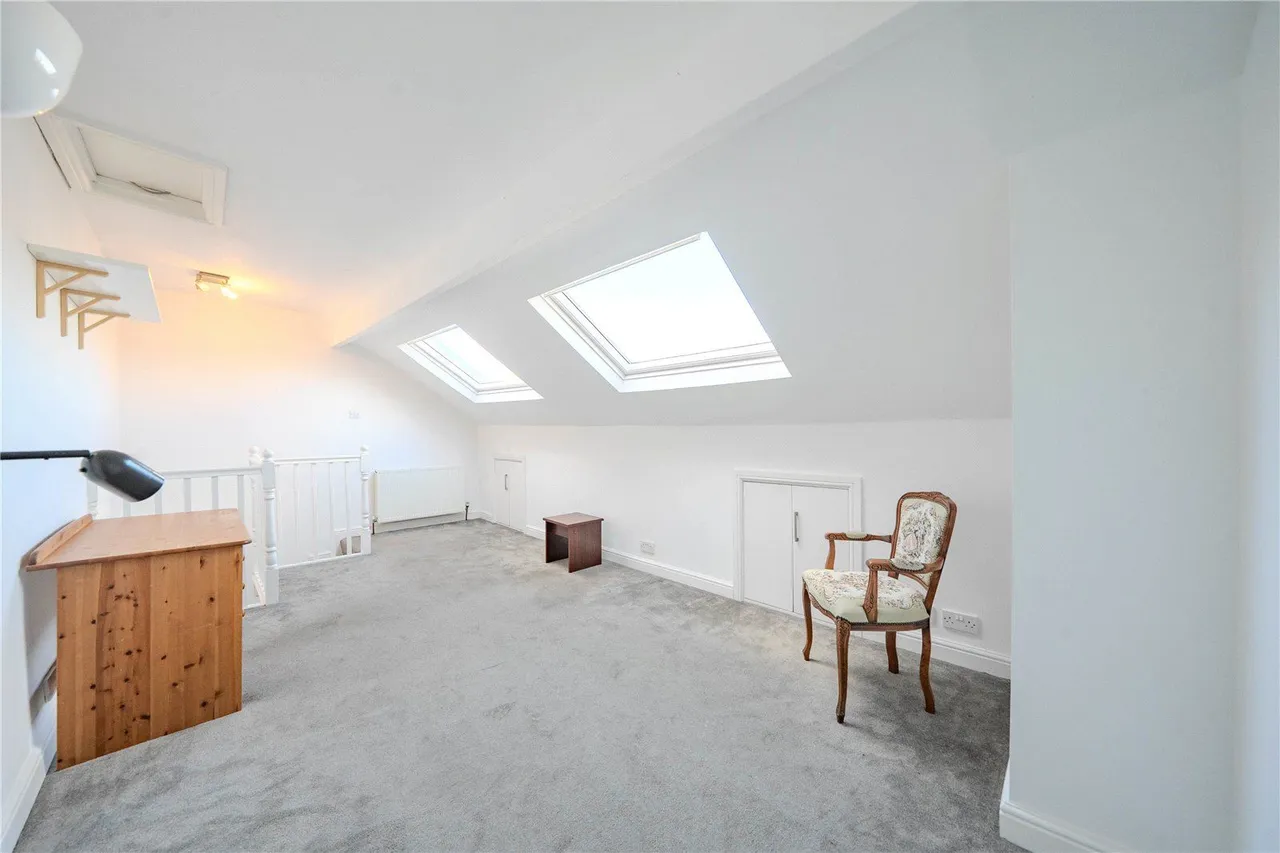 Cowley Road, Leeds, LS13, photo 12