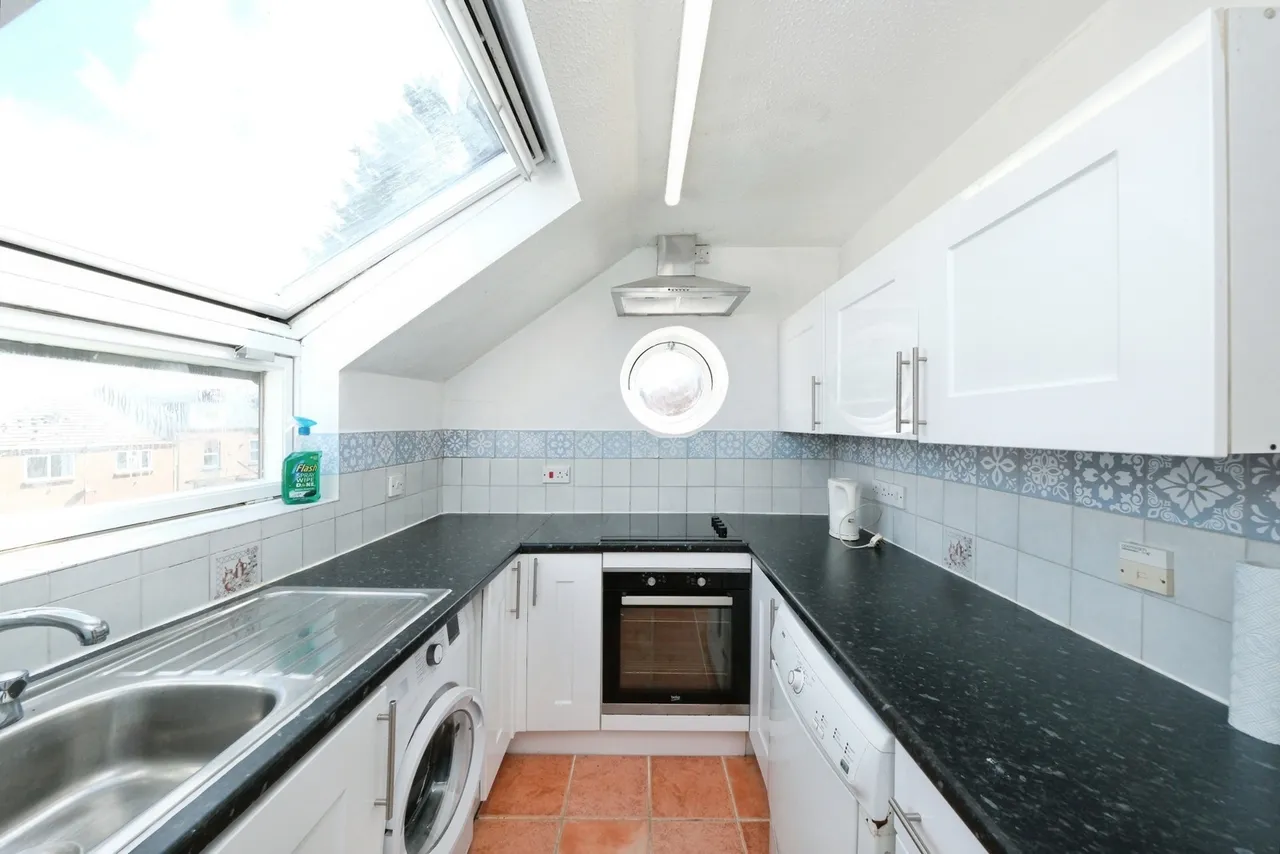 Tonnelier Road, Nottingham, NG7, photo 2