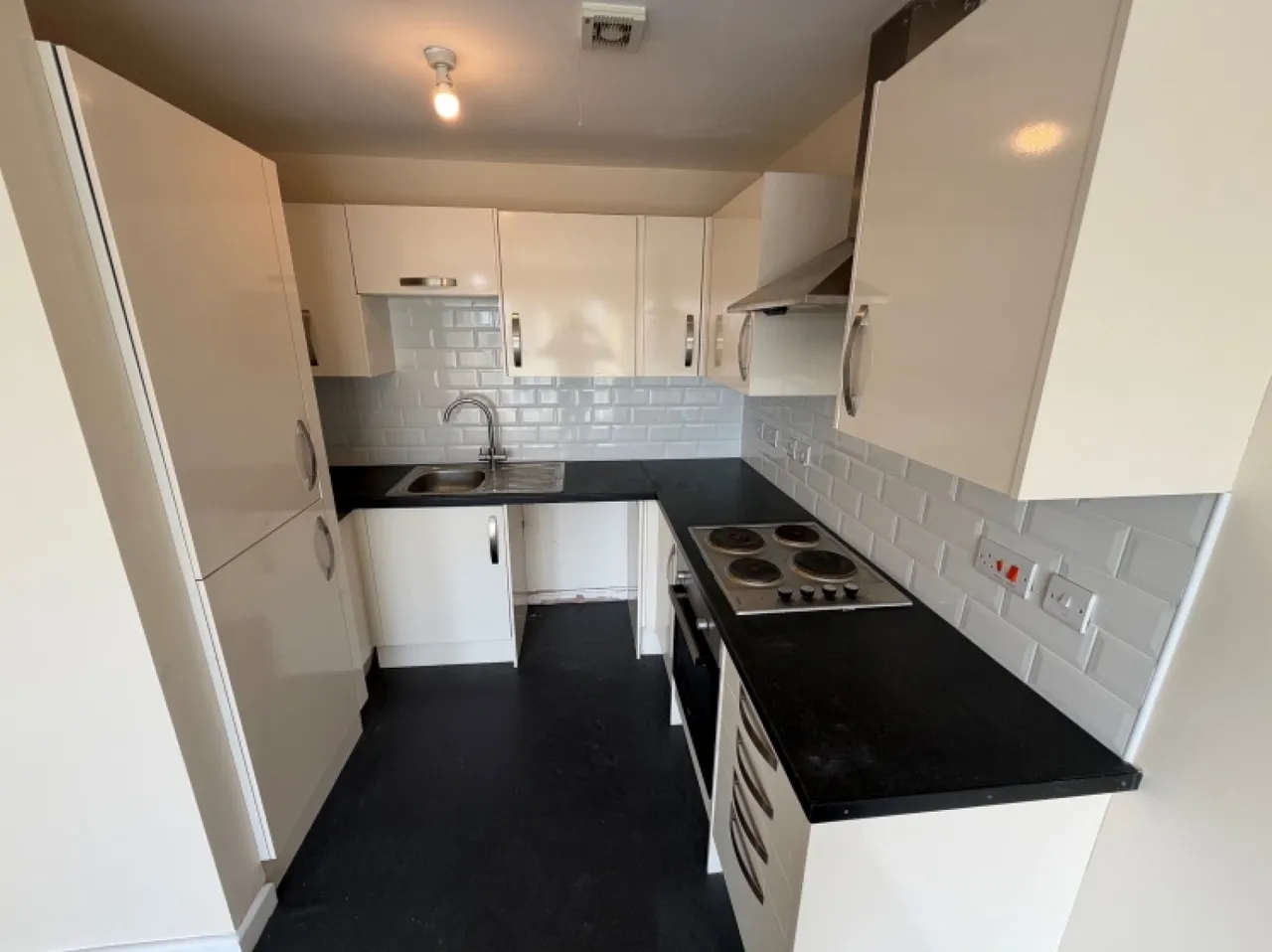 Flat 3 204, Broadway, Walsall, West Midlands, WS1 3HH, UK, photo 2